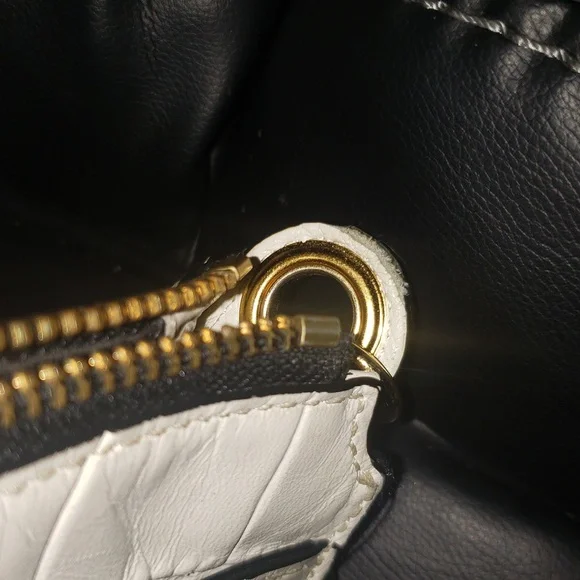 Milly Embossed Cream Lambskin Bag - Picture 8 of 10